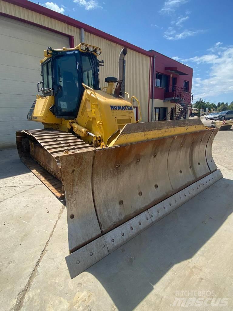 Komatsu D61PX24 lánctalpas dózerek