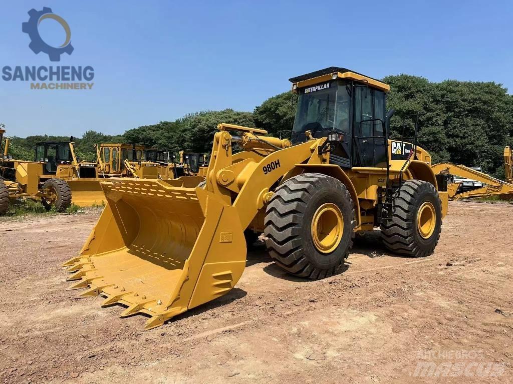 CAT 980 H Gumikerekes homlokrakodók