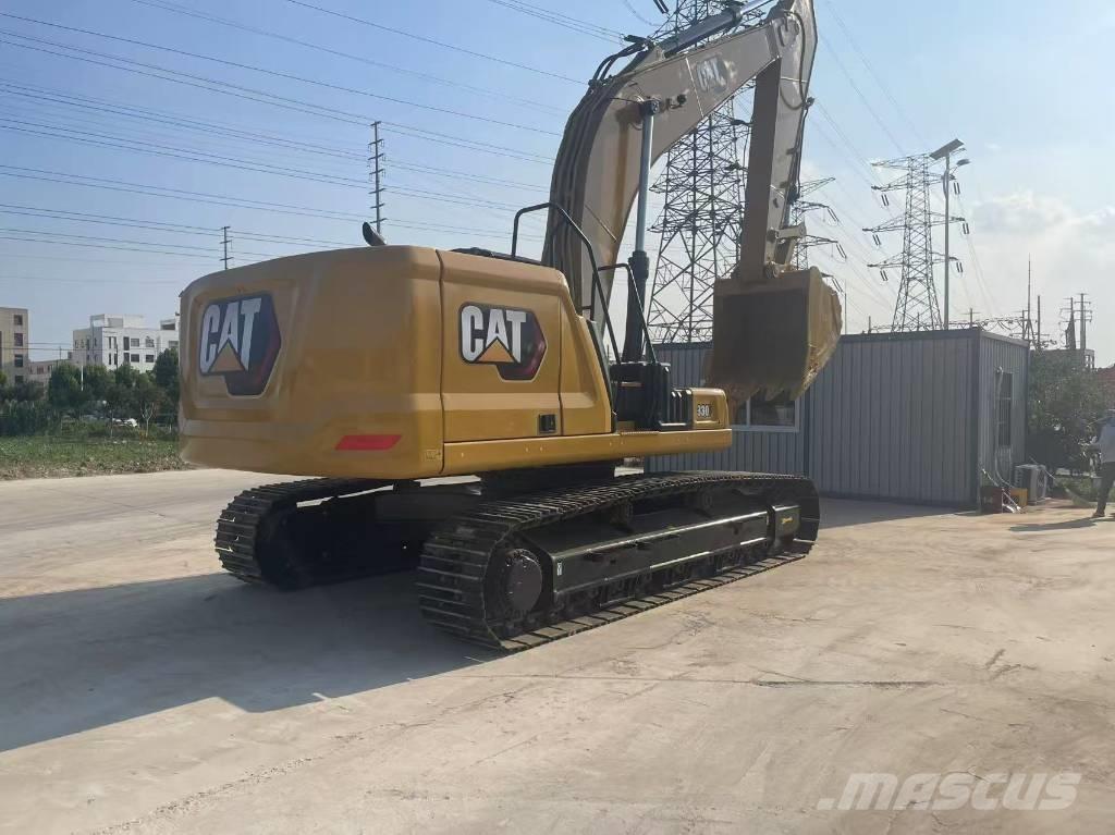 CAT 330 Lánctalpas kotrók