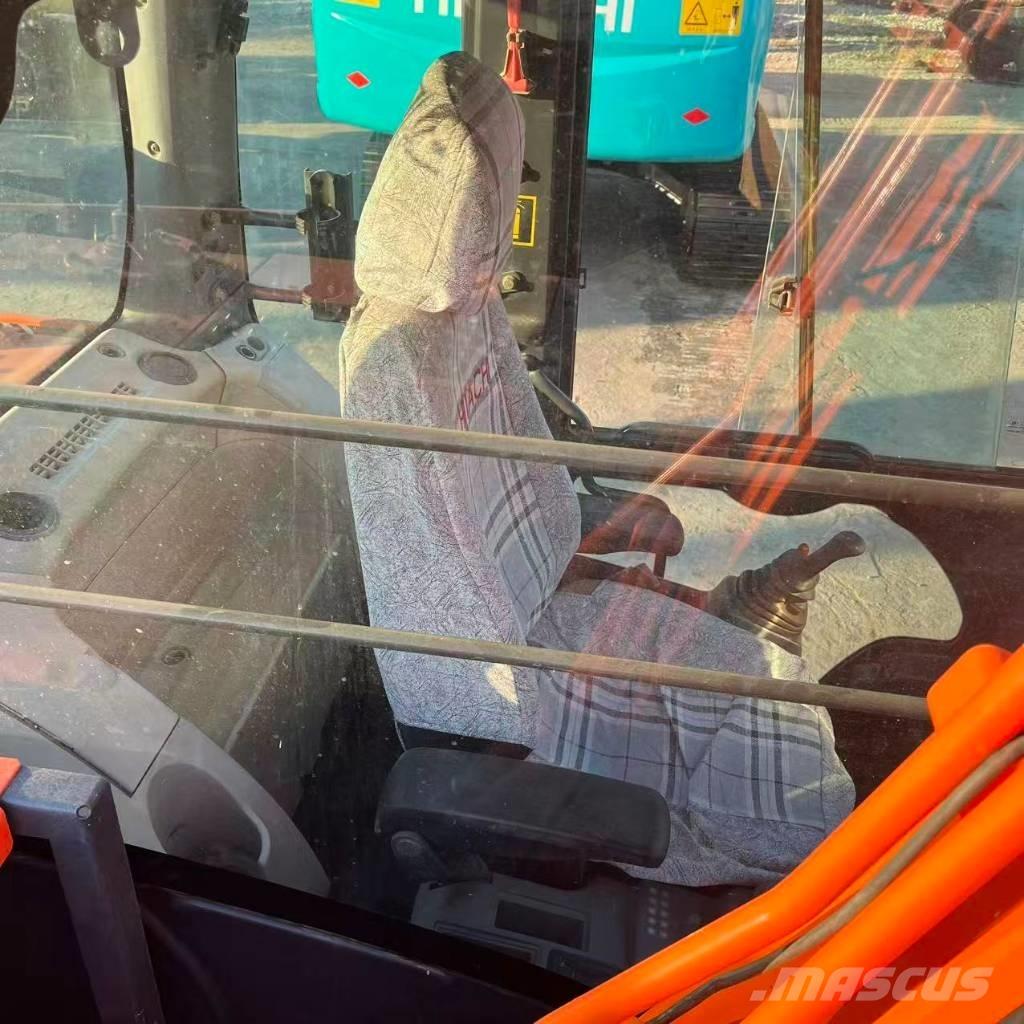 Hitachi ZX 130 Közepes (midi) kotrók 7 t - 12 t