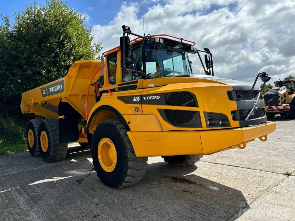 Volvo A 25 G Csuklósdömperek