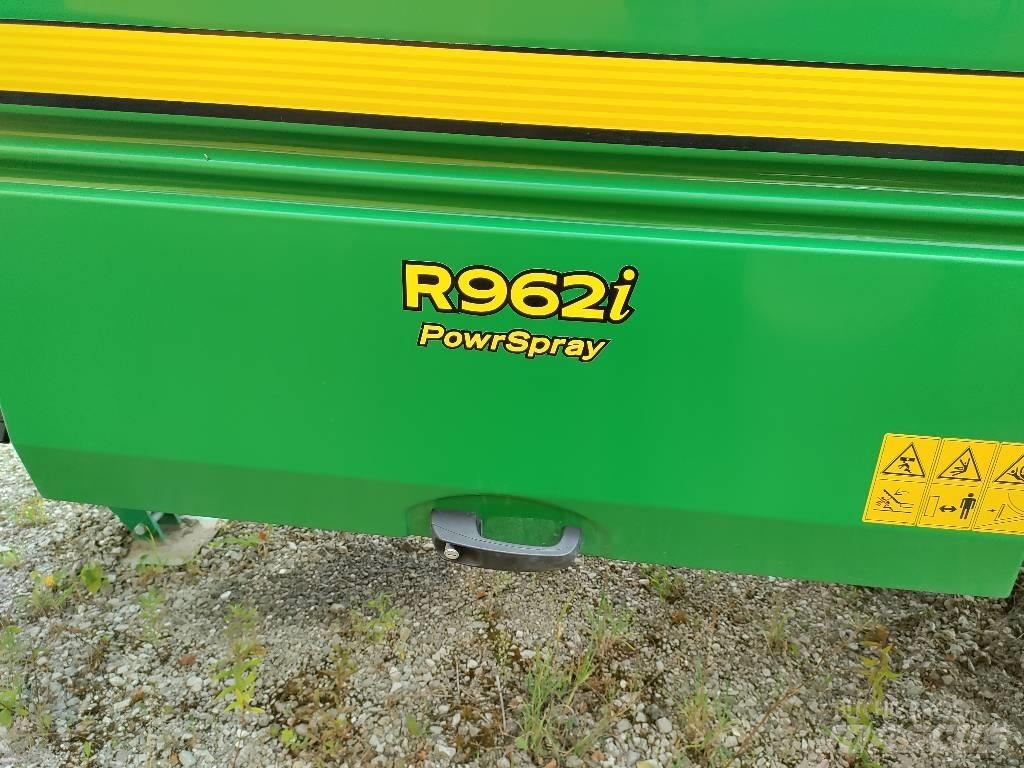 John Deere R 962 i Vontatott trágyaszórók