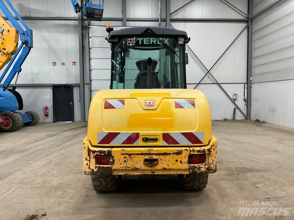 Terex TL 80 Gumikerekes homlokrakodók