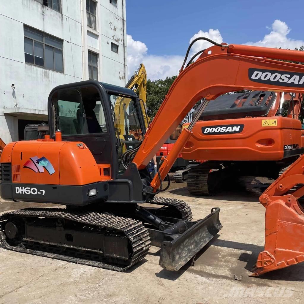 Doosan DH60-7 Mini kotrók < 7t