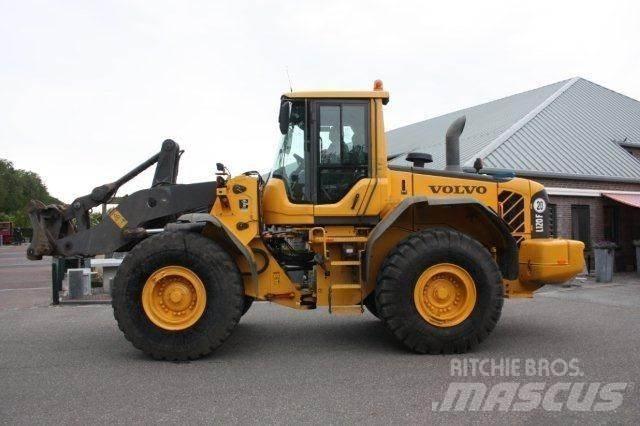 Volvo L 120 F Gumikerekes homlokrakodók