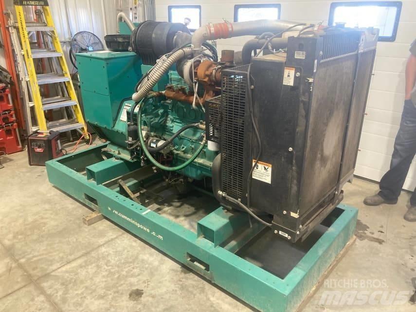 Cummins 105kW Dízel áramfejlesztők