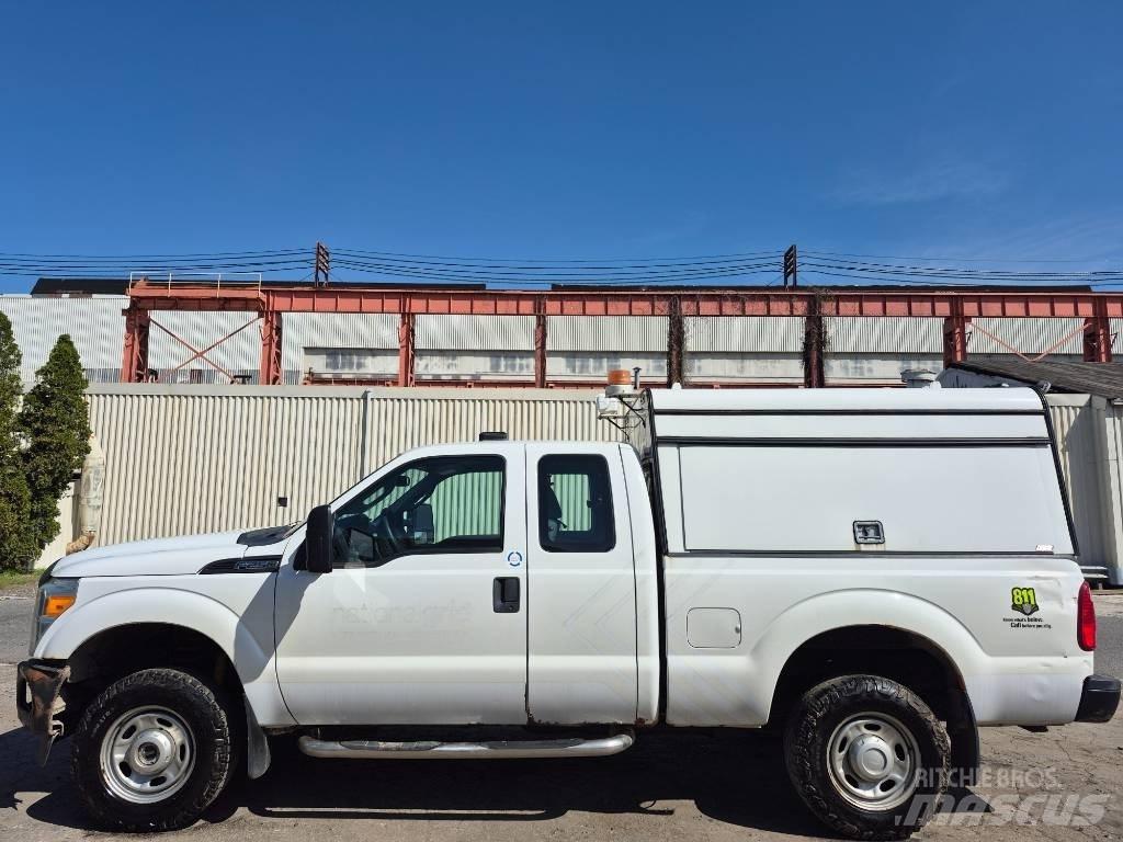 Ford F 250 Kis teherszállító/Platós kocsi