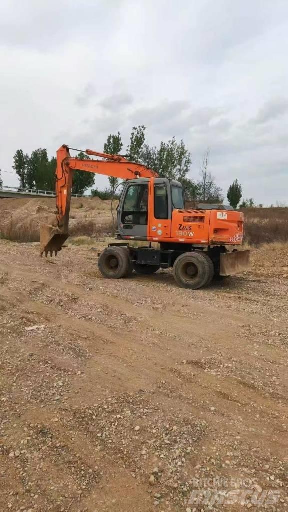 Hitachi ZX130W Gumikerekes kotrók