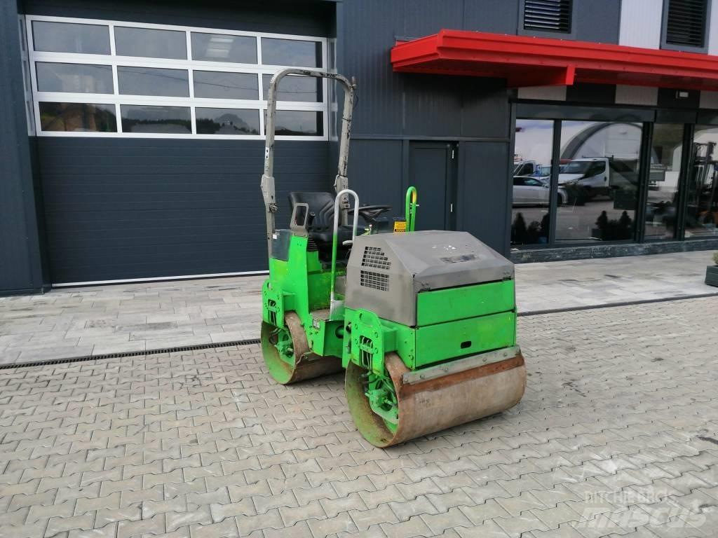 Bomag BW 100 Ikerdobos hengerek