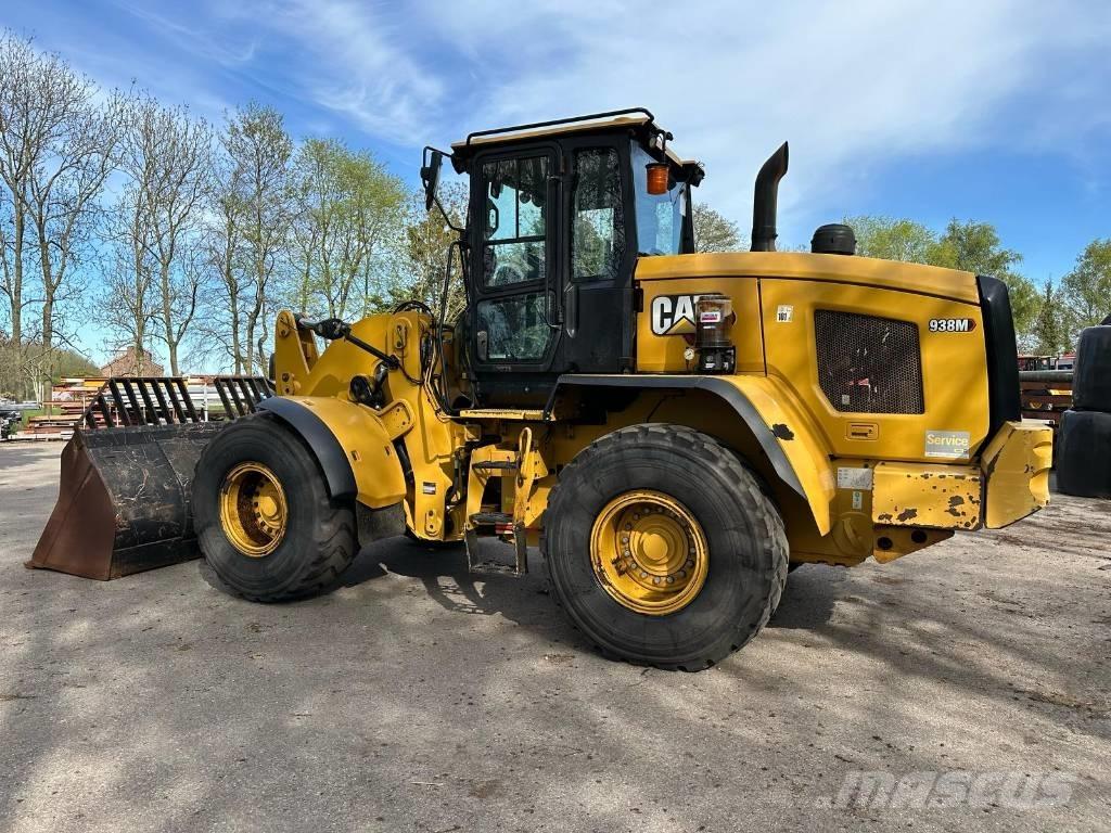 CAT 938M Gumikerekes homlokrakodók