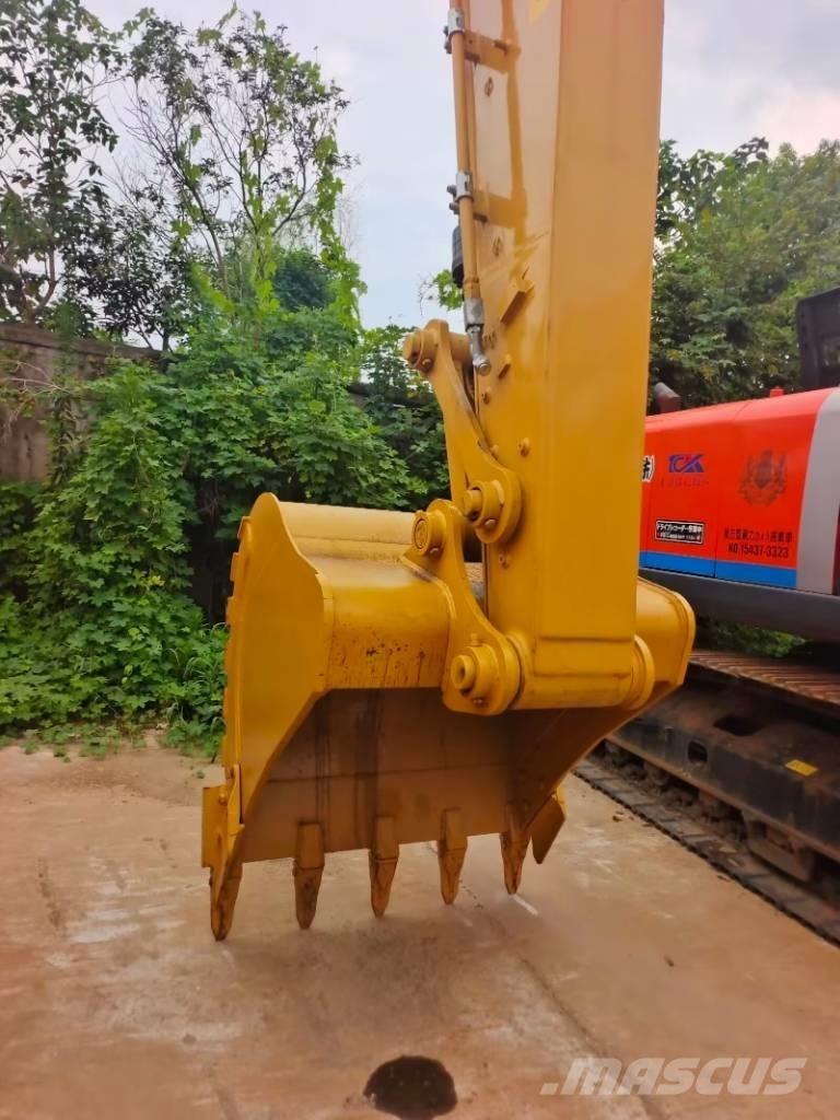 CAT 323 GC Lánctalpas kotrók