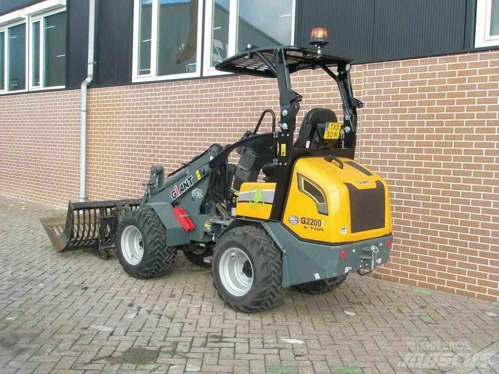 GiANT G2200E Mini homlokrakodók
