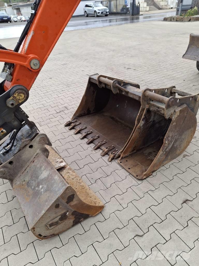 Kubota KX 080-4 Közepes (midi) kotrók 7 t - 12 t