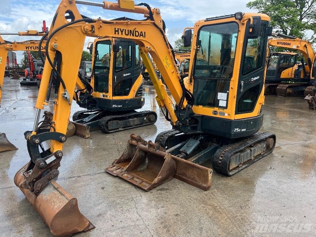 Hyundai R25Z-9 AK Mini kotrók < 7t