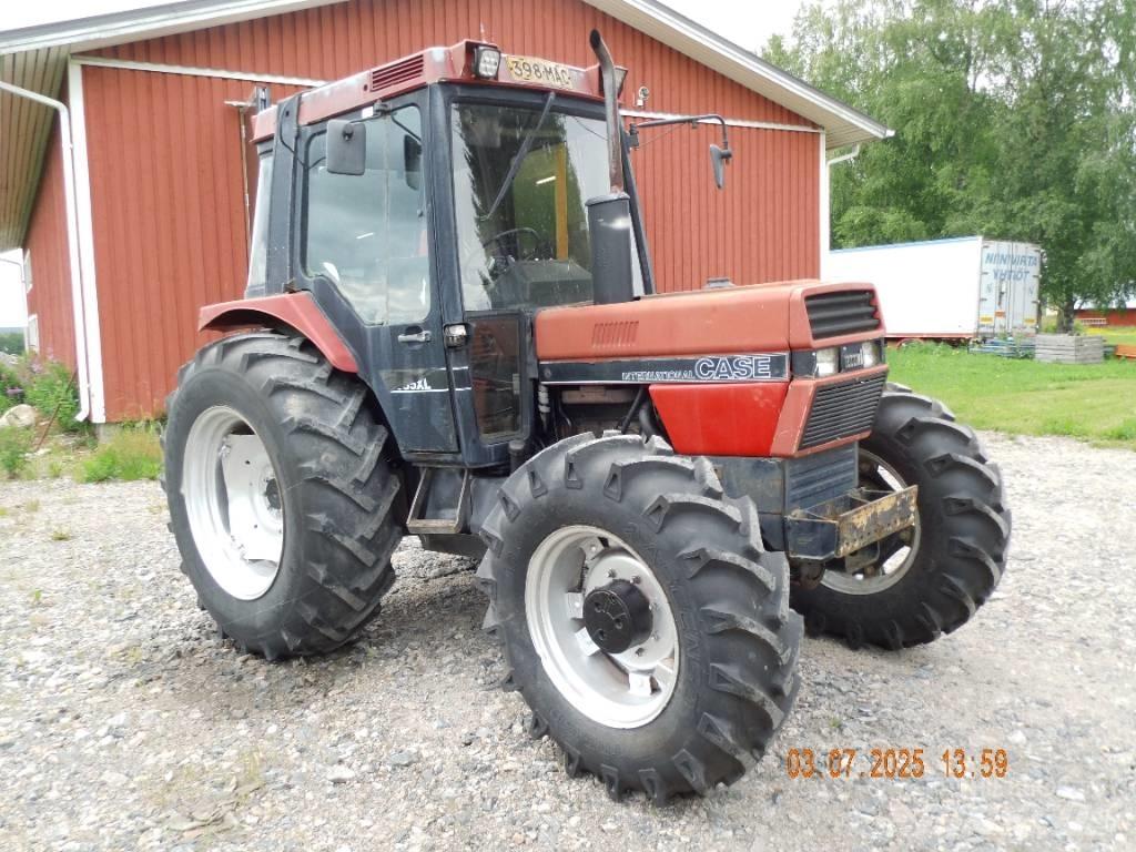 Case IH 685 XL Traktorok