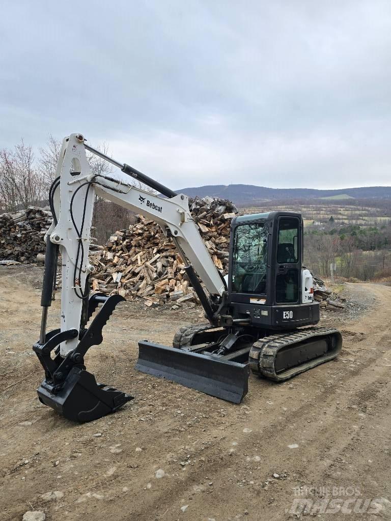 Bobcat E 50 Mini kotrók < 7t