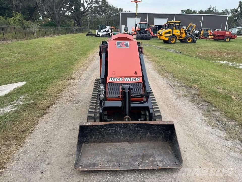 Ditch Witch SK 800 Kompaktrakodók
