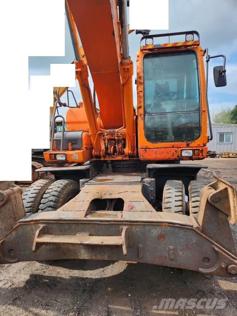 Doosan DX 210WA Gumikerekes kotrók