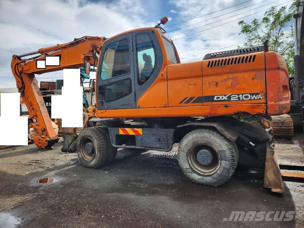 Doosan DX 210WA Gumikerekes kotrók