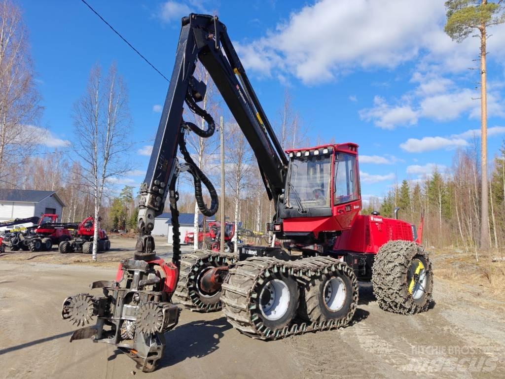 Valmet 901TX Betakarítók