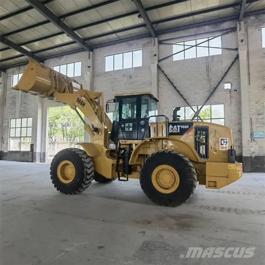 CAT 966H Gumikerekes homlokrakodók