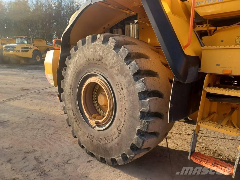 Volvo L 260 H Gumikerekes homlokrakodók