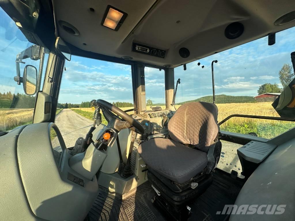 Valtra 6850 Traktorok