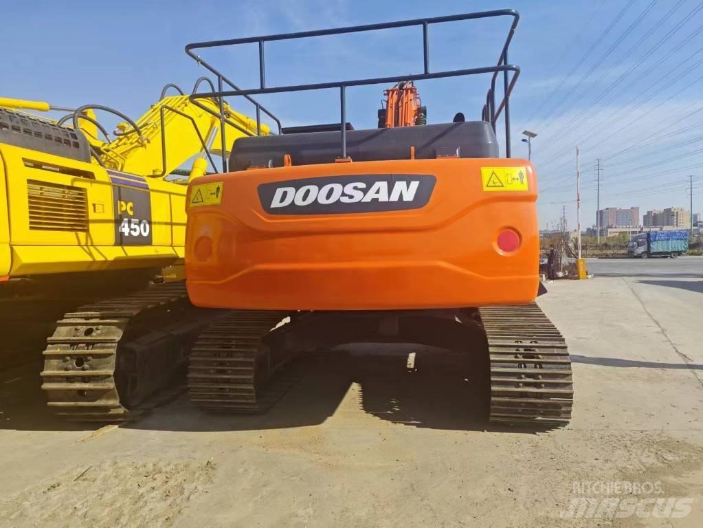 Doosan DX 300 Lánctalpas kotrók