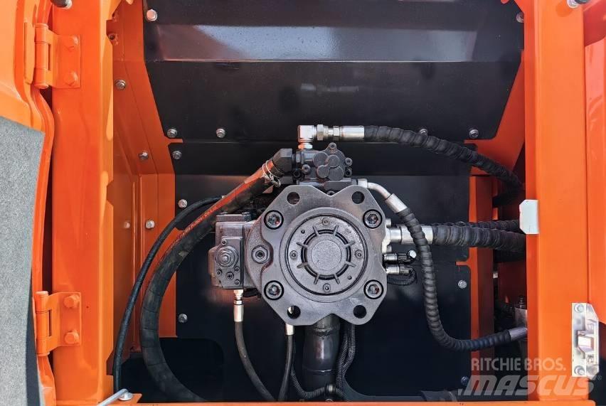 Doosan DX300 Lánctalpas kotrók