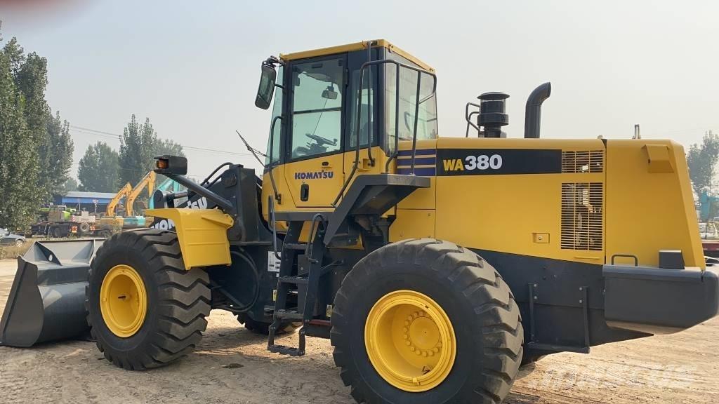 Komatsu WA 380-6 Gumikerekes homlokrakodók