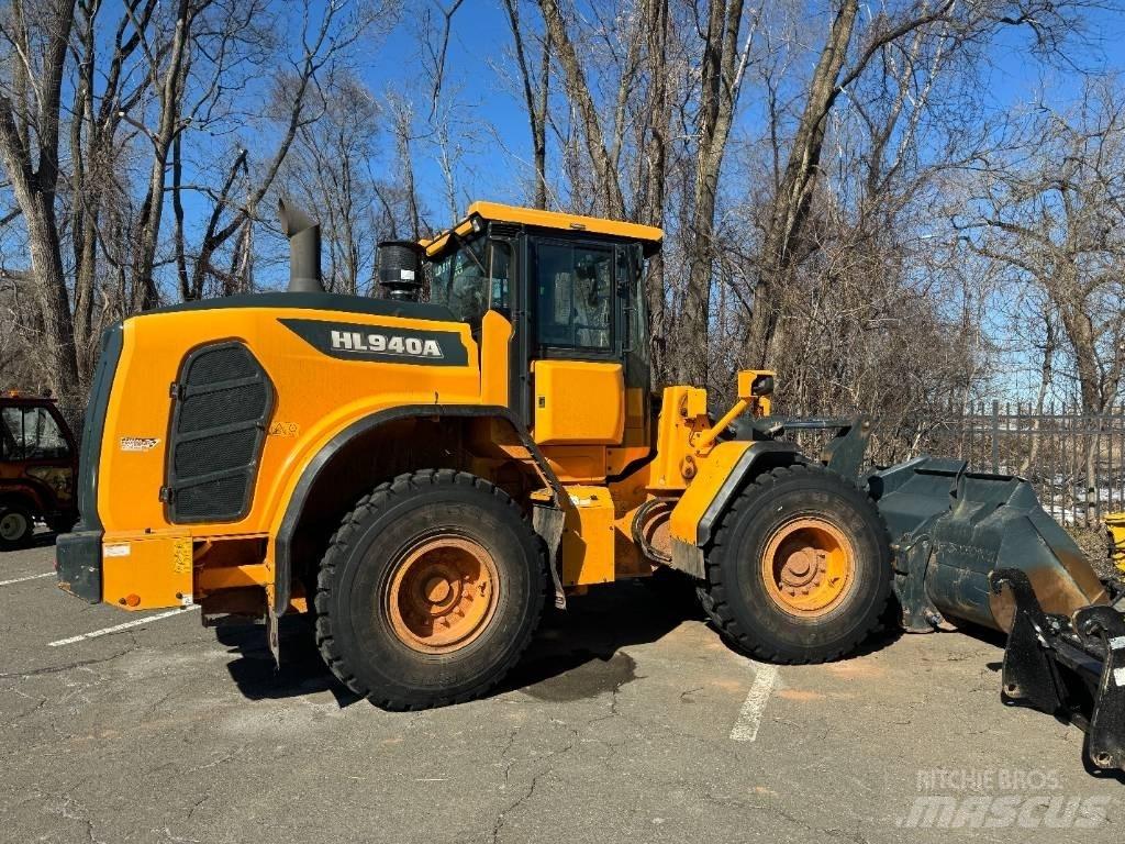 Hyundai HL 940 Gumikerekes homlokrakodók
