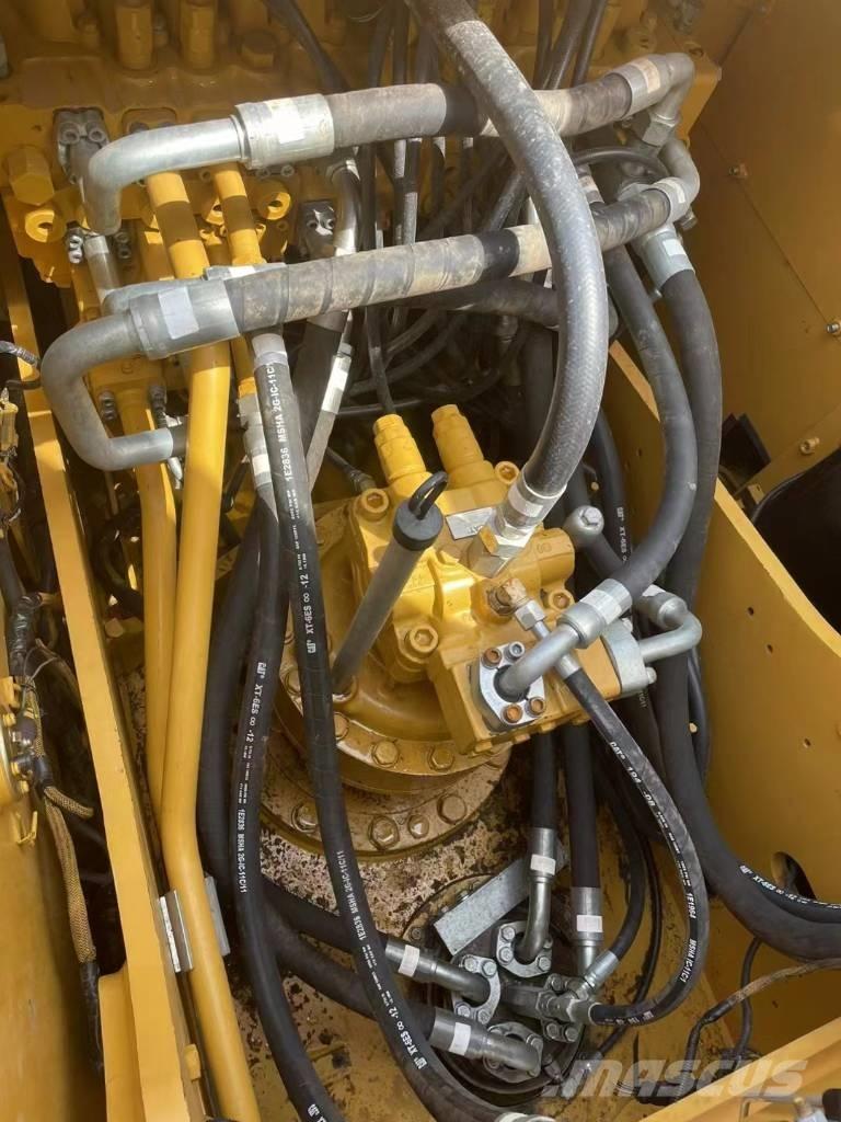 CAT 320D Lánctalpas kotrók