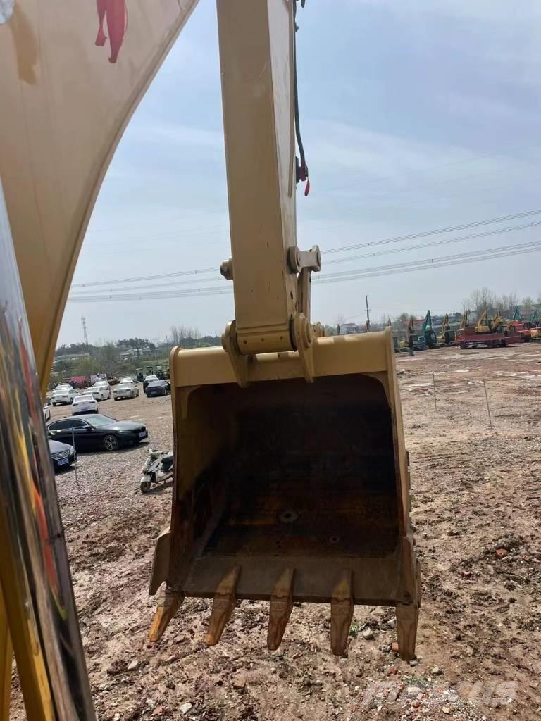 CAT 320D Lánctalpas kotrók