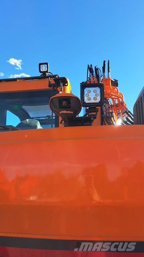 Develon DX 140 LCR-7 Lánctalpas kotrók