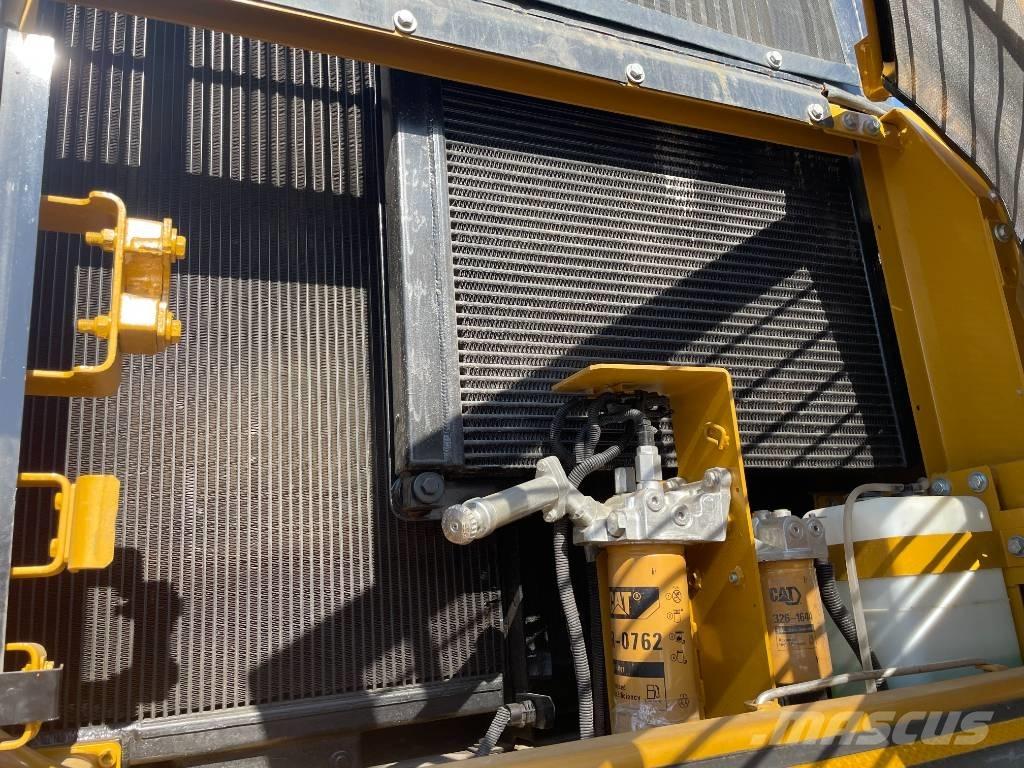 CAT 330 D Lánctalpas kotrók