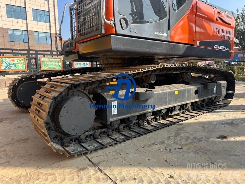 Doosan DX 225 LC-9C Lánctalpas kotrók