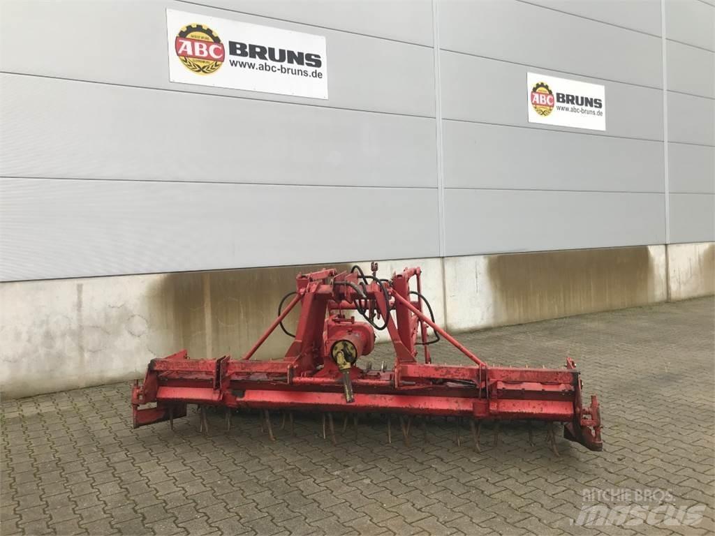 Krone KES 121-3000 Kardánhajtású ekék és Forgó-boronák