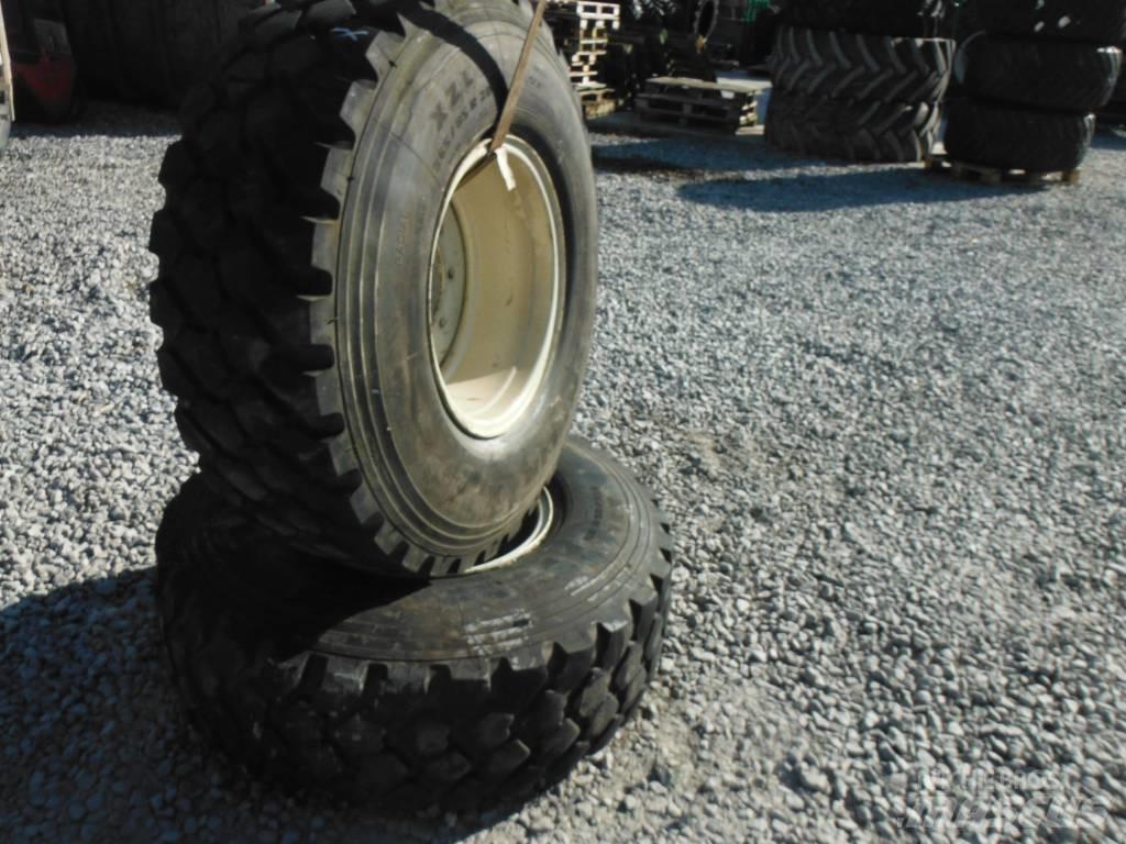 Michelin 365/85R20 Gumiabroncsok, kerekek és felnik