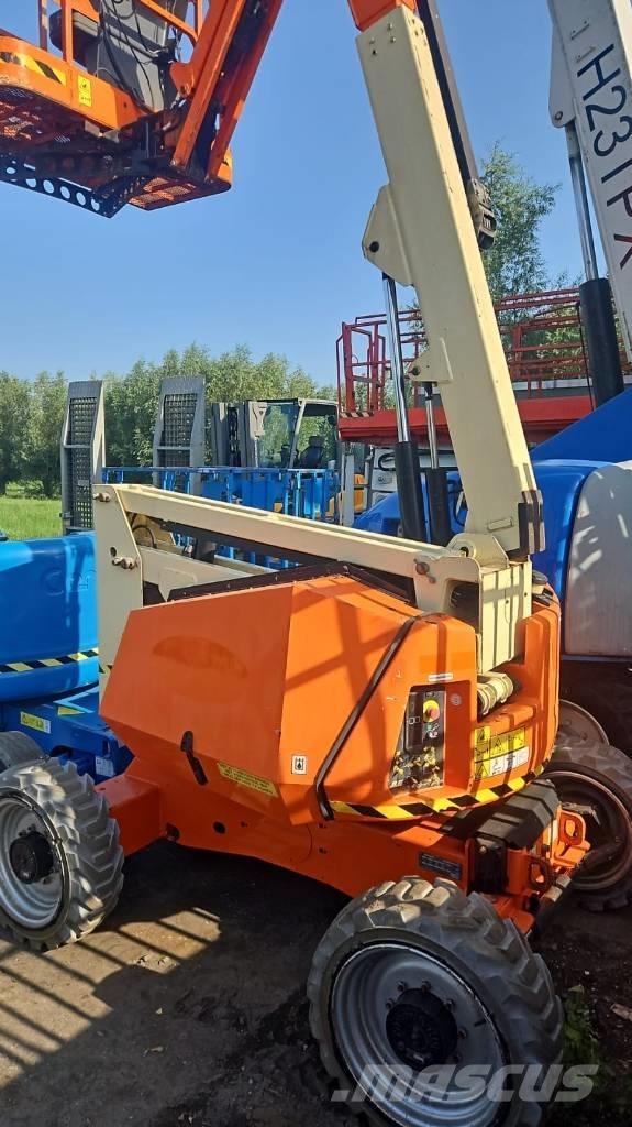 JLG 340 AJ Karos emelők