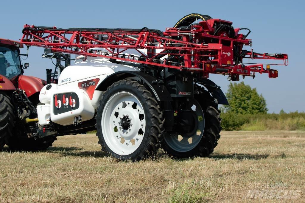 FarmGEM Atlas 4400 Vontatott trágyaszórók