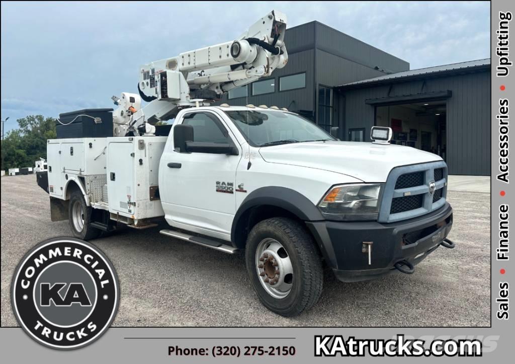 RAM 5500 TRADESMAN Teherautóra szerelt emelők és állványok