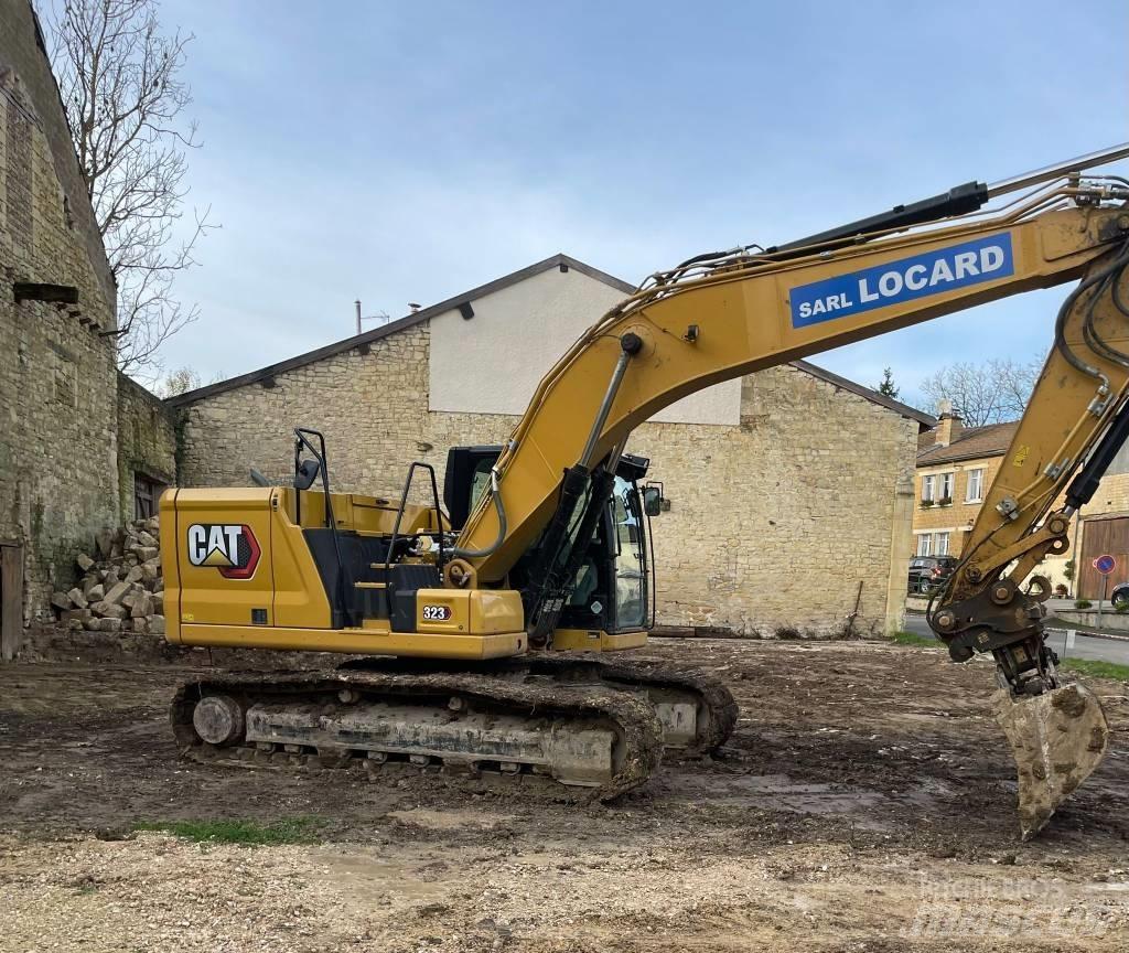 CAT 323 Lánctalpas kotrók