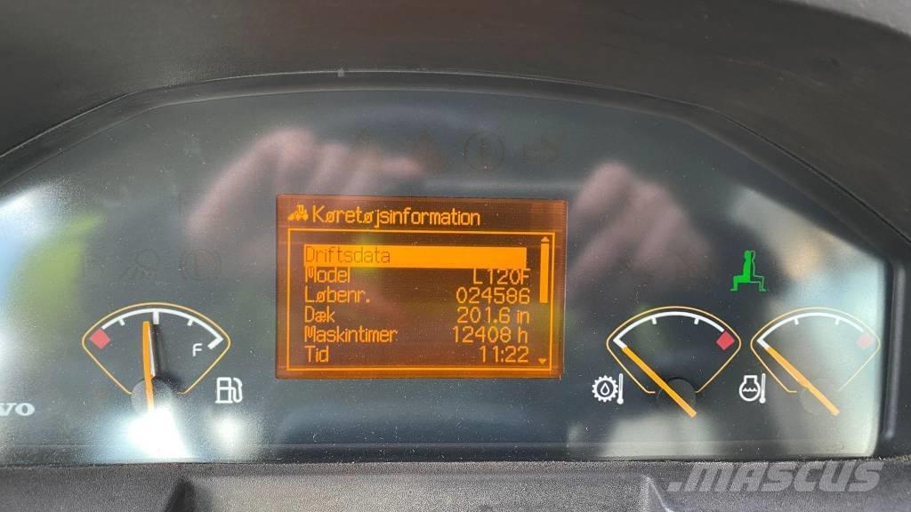 Volvo L 120 F Gumikerekes homlokrakodók