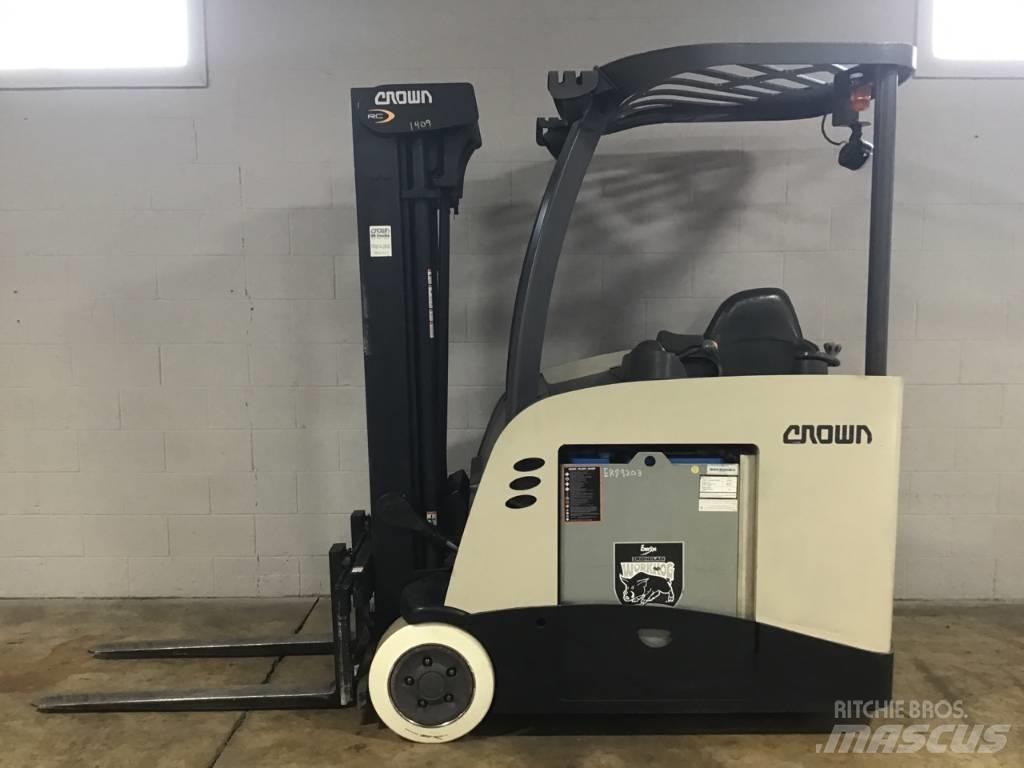 Crown RC5555-40 Elektromos gyalogkíséretű targoncák