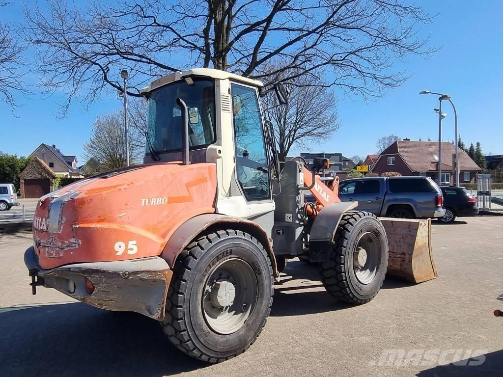 Atlas AR 95 Gumikerekes homlokrakodók