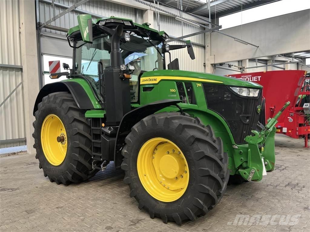 John Deere 7R 330 Traktorok