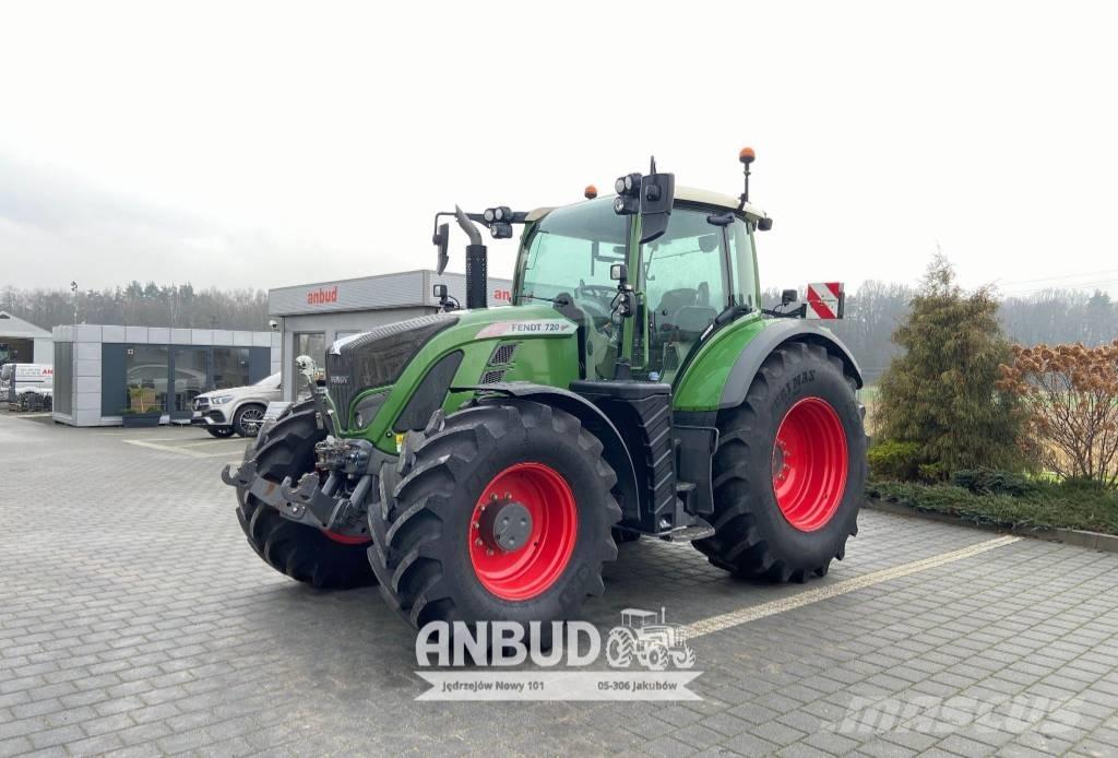 Fendt 720 Vario S4 Traktorok