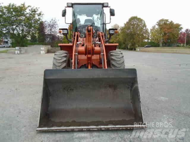 Hitachi ZW 120-6 Gumikerekes homlokrakodók