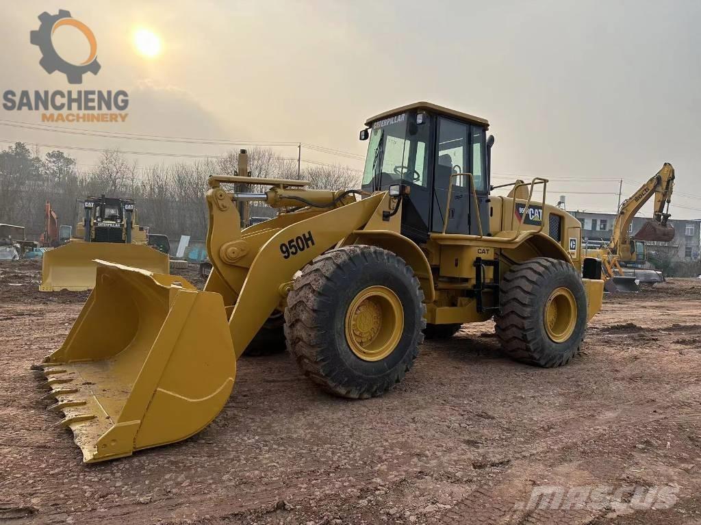 CAT 950 H Gumikerekes homlokrakodók