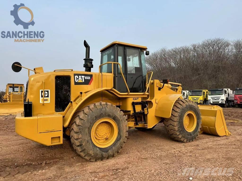 CAT 950 H Gumikerekes homlokrakodók